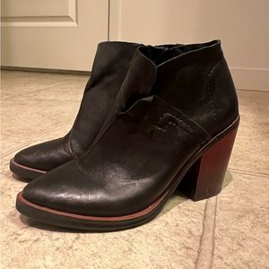 Kelsi Dagger Booties